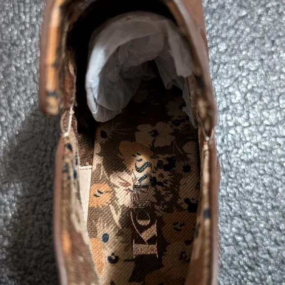 Korks Booties - Picture 5 of 8